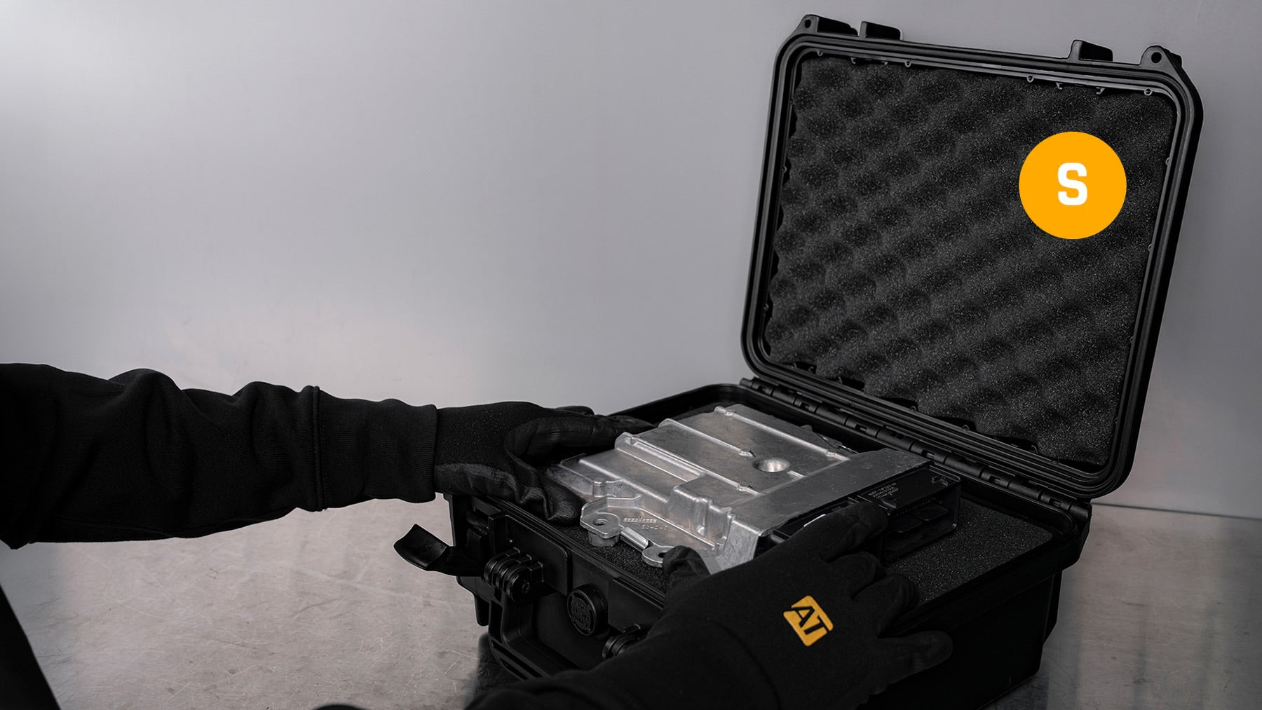 Reusable ECU shipping case
